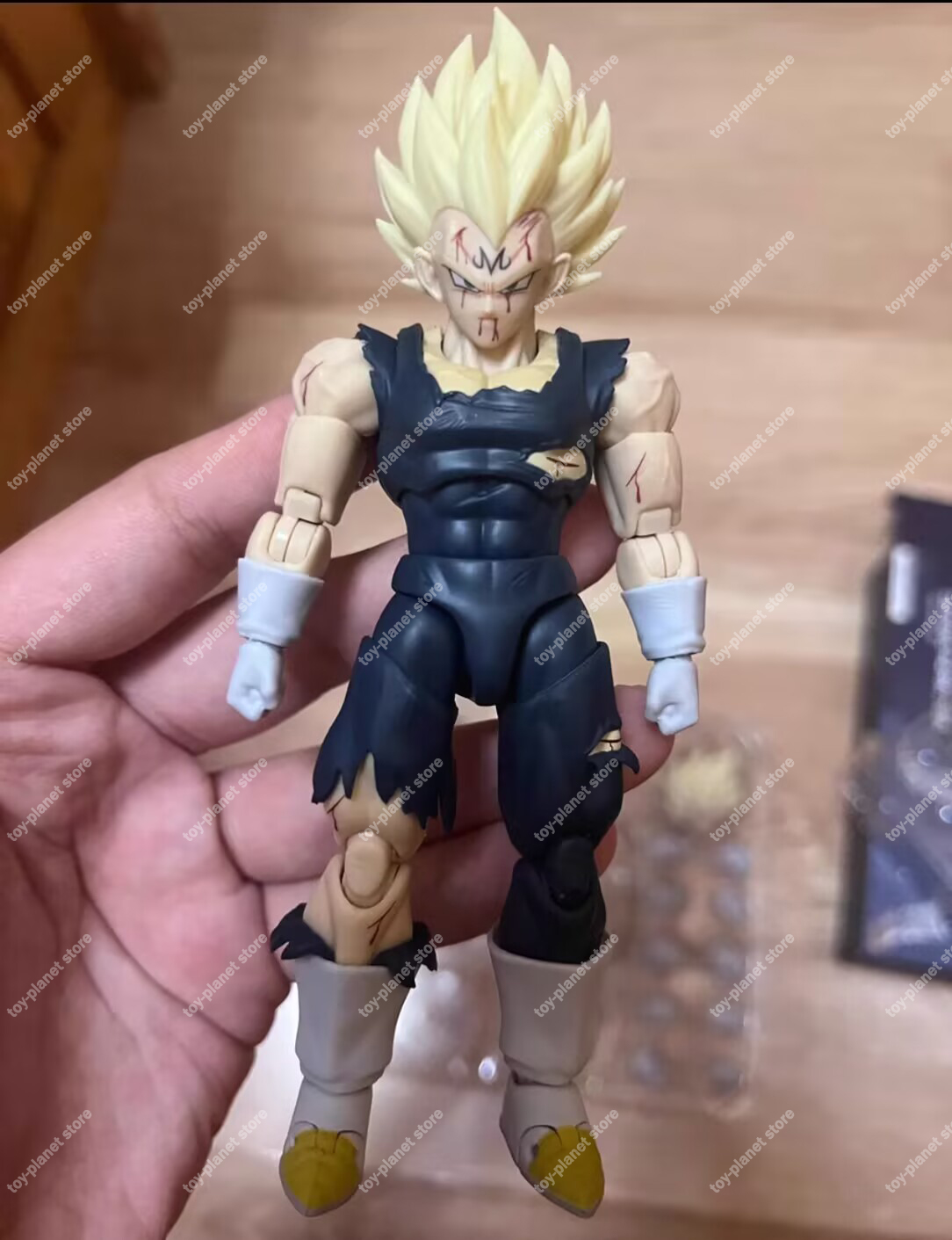 Black Hole Toys Demons Awakene - Model Kit Vegito incelemesi ve fiyatı