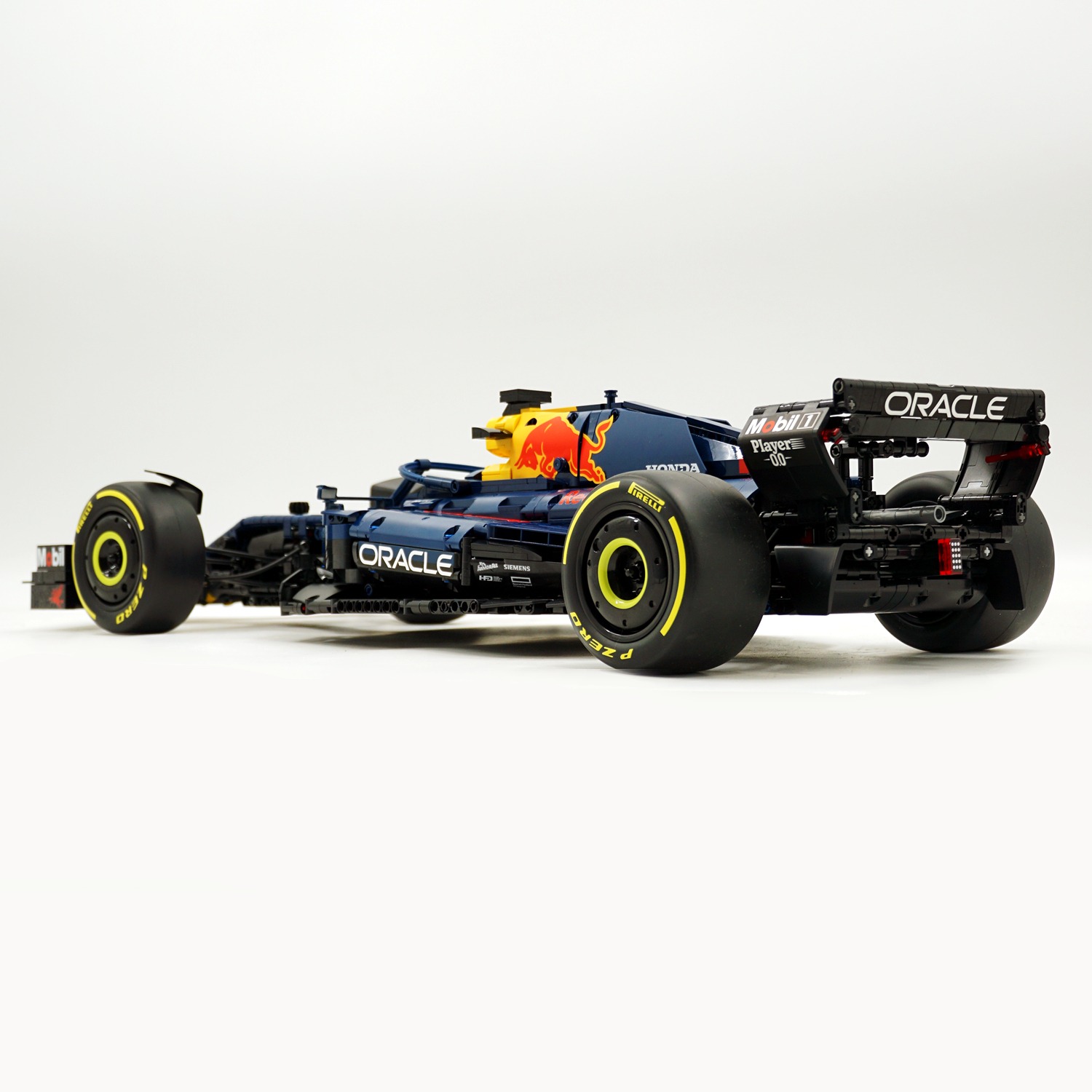 2464PCS MOC Red Bull F1 RB19 S - Model Kit F1 incelemesi ve fiyatı